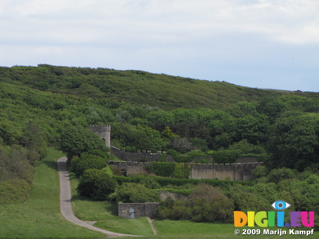 SX06778 Slade Castle, Southerndown